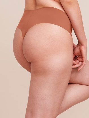 Calcinha Fio Dental Laterais Largas Em Microfibra Nude Caramelo Saloon