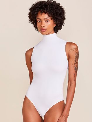 Body Regata Em Microfibra Canelada Free Branco
